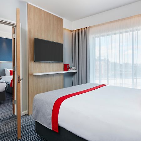 Holiday Inn Express Grimsby By Ihg Bagian luar foto