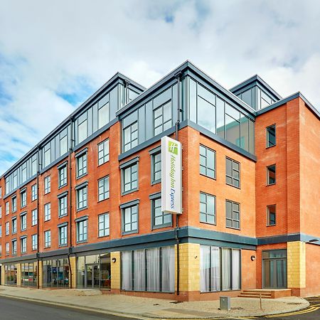 Holiday Inn Express Grimsby By Ihg Bagian luar foto