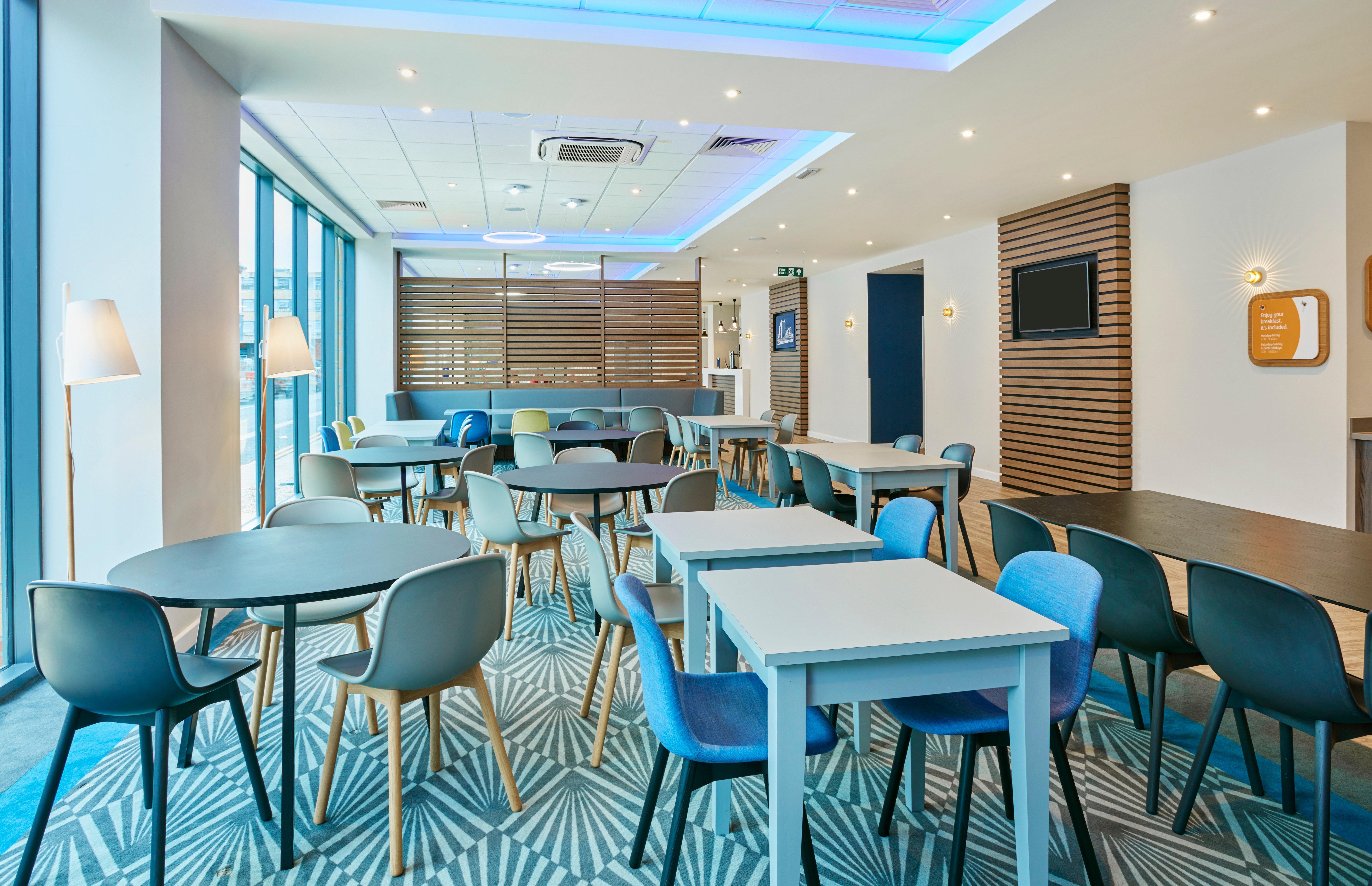 Holiday Inn Express Grimsby By Ihg Bagian luar foto