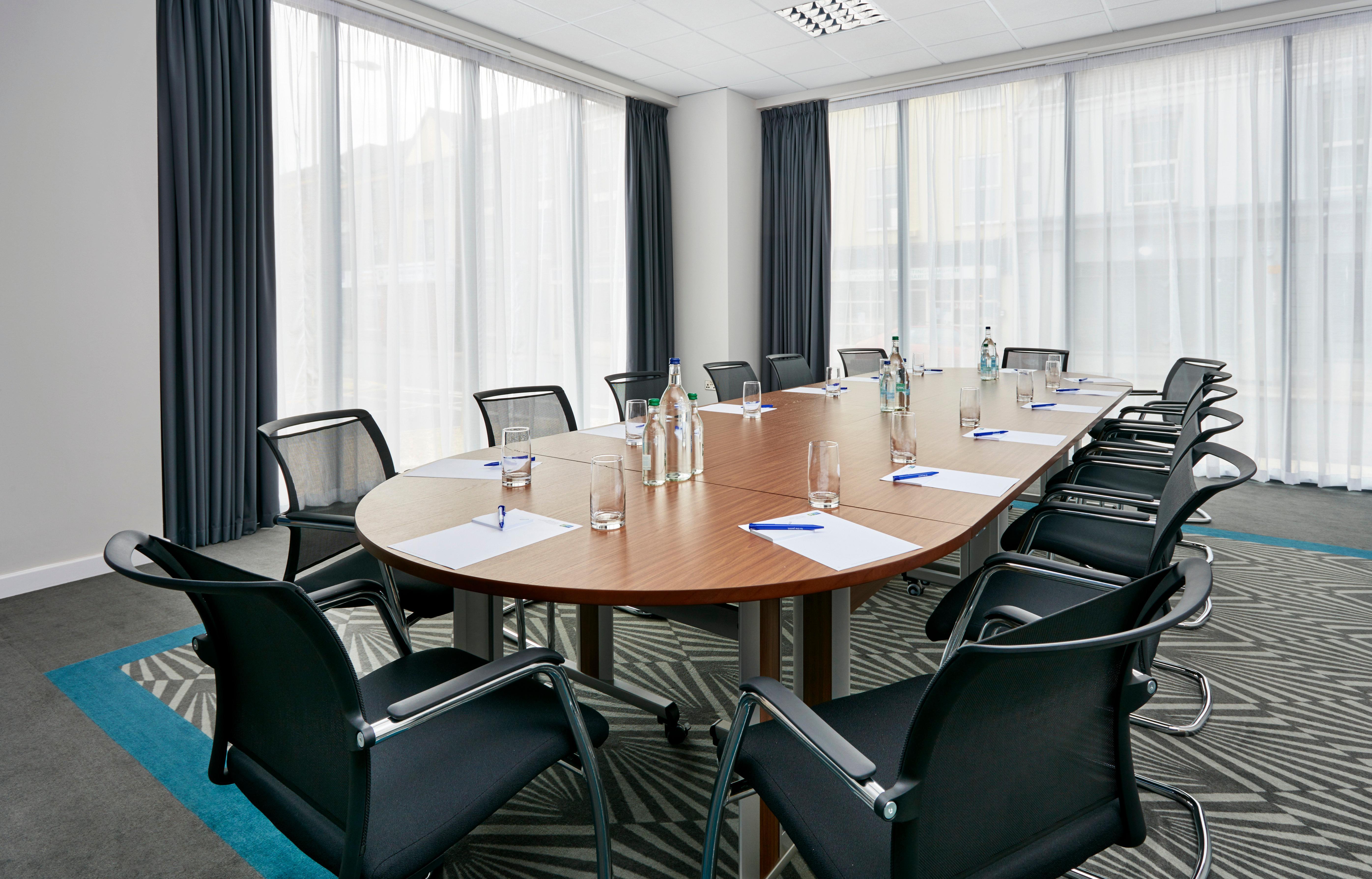 Holiday Inn Express Grimsby By Ihg Bagian luar foto