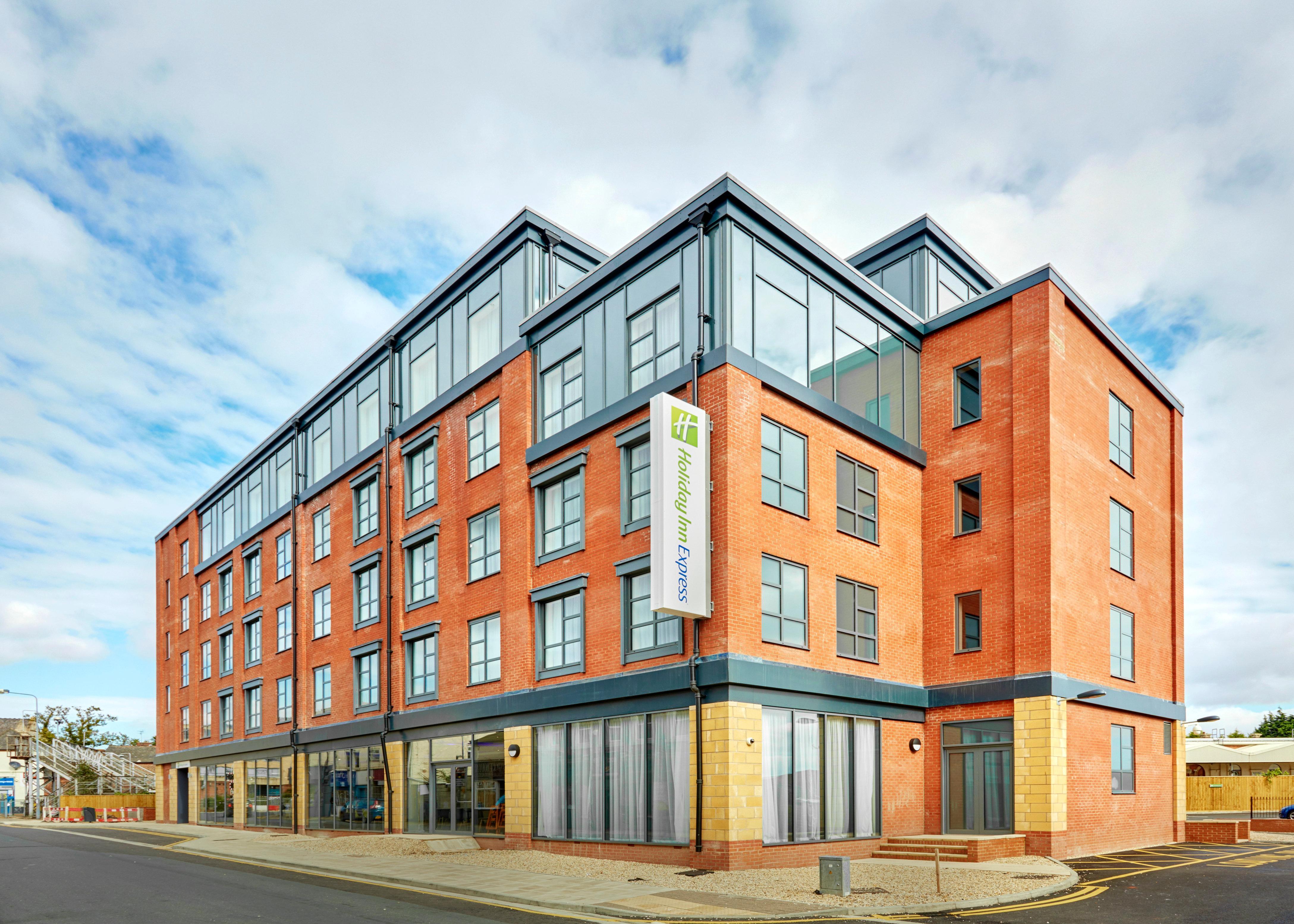 Holiday Inn Express Grimsby By Ihg Bagian luar foto