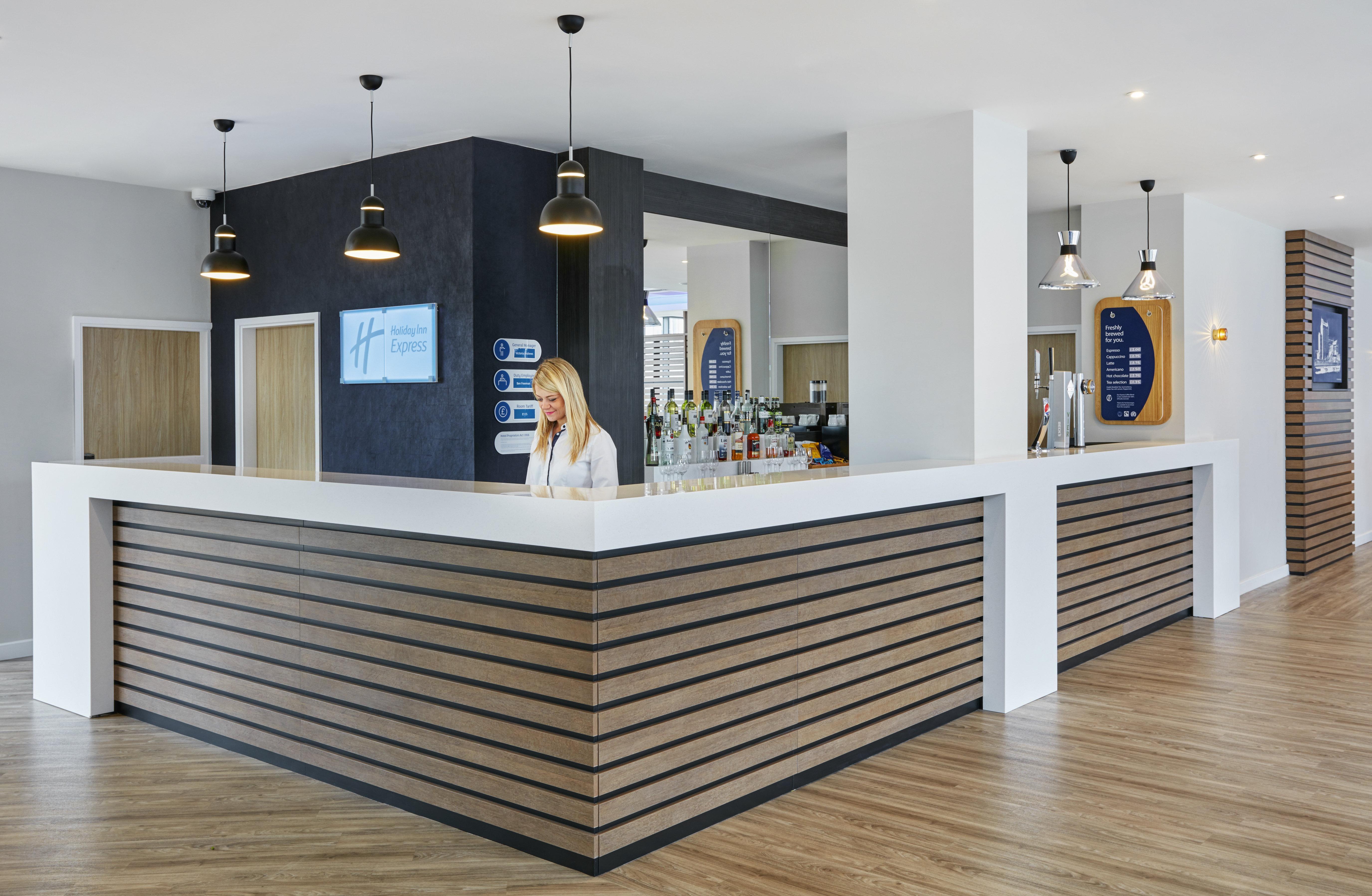Holiday Inn Express Grimsby By Ihg Bagian luar foto